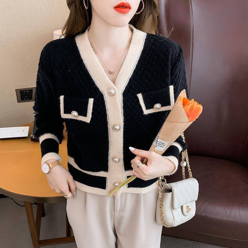 New Versatile Sweater Cardigan Trendy Spring and Autumn High-end Short Knitted Top Women's Design Niche Coat