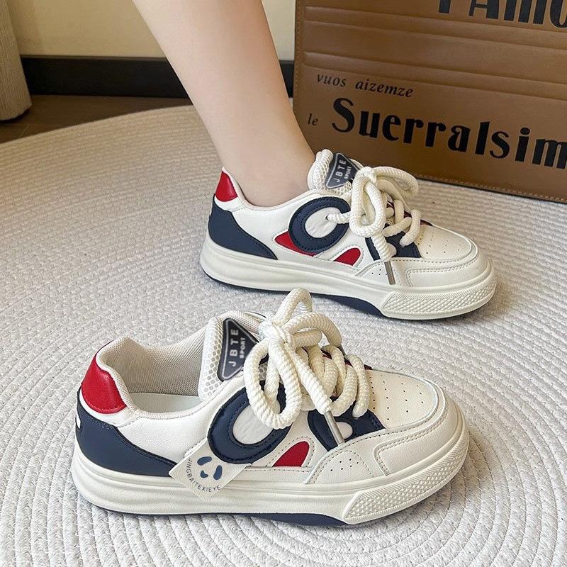 Spring and Autumn Internet Celebrity Thick-soled White Shoes Women's Fashion Trend Lightweight and Versatile Women's Casual Shoes with Niche Texture
