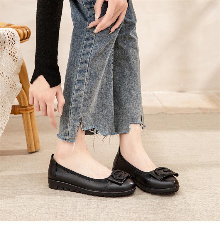 Ladies' Genuine Leather Non-Slip Slip-On Shoes - Soft Sole Comfort for Middle-Aged & Elderly