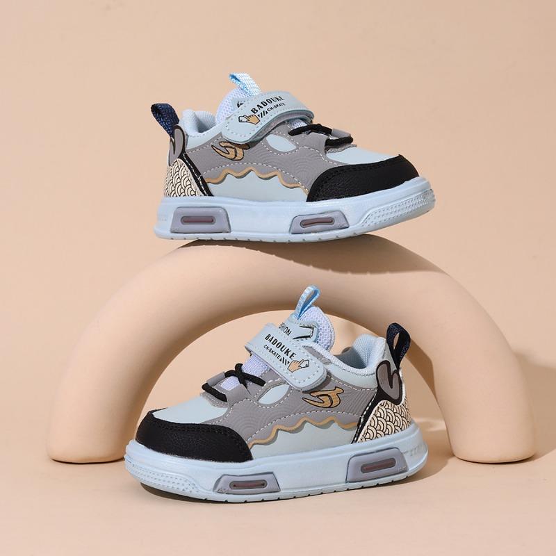 Autumn Kid Shoes New Fashion Versatile Sneakers Kid Soft Soles Anti Slip LED Lights Girl Shoe Lightweight Trendy Simple Boy Shoe