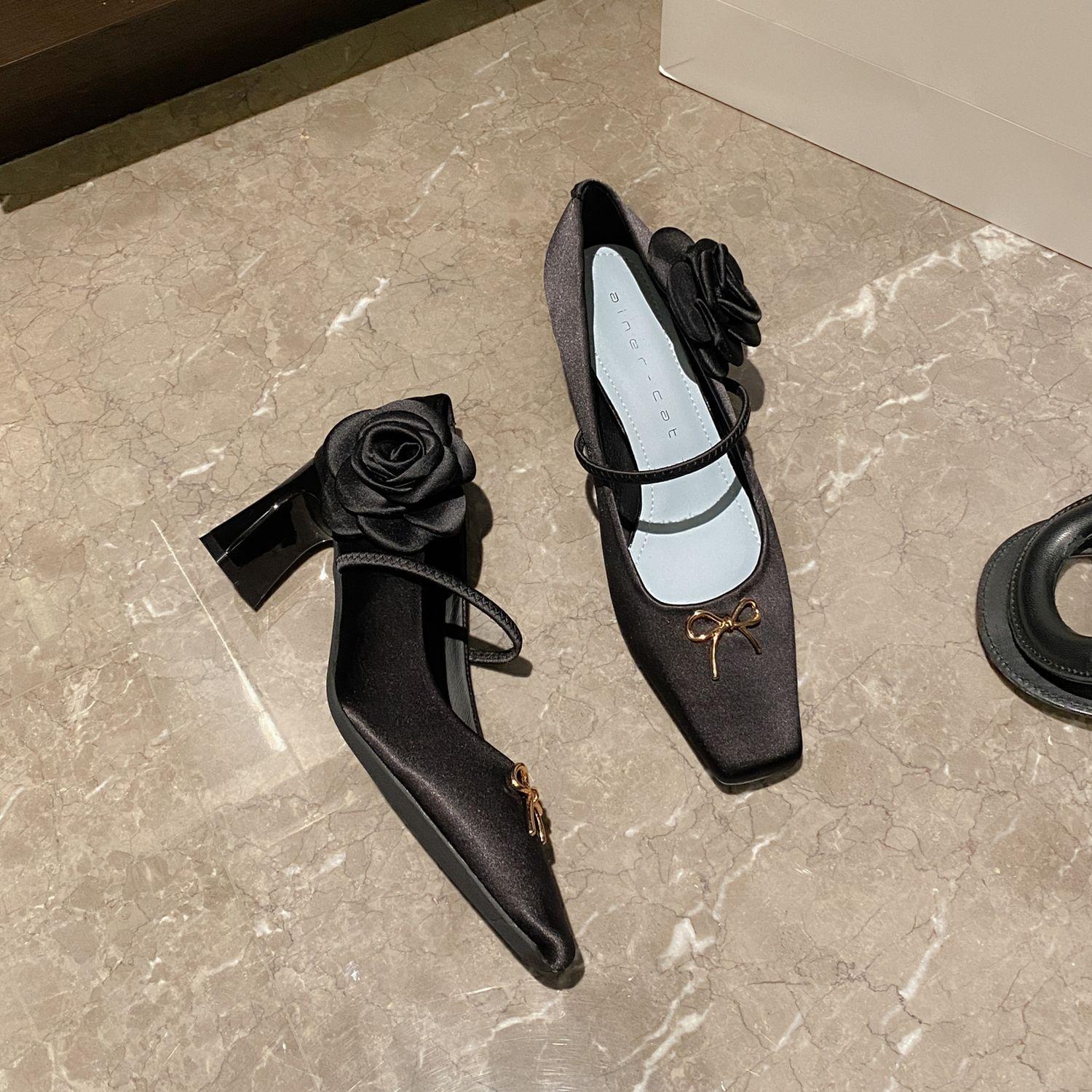 

6408 high heels women s thick heels women s 2025 new square head Mary Jane shoes French light mouth flower single shoes 34