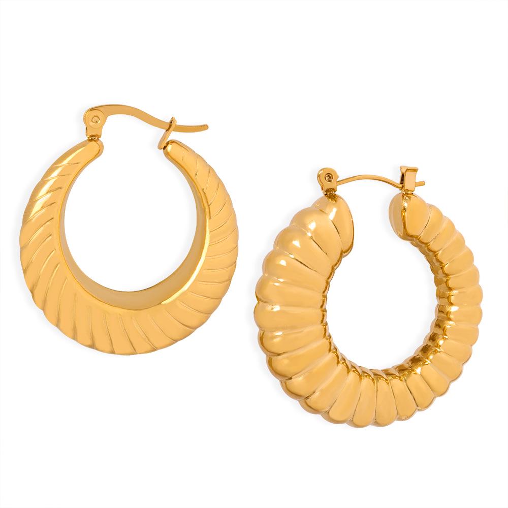 Gold-Plated Titanium Steel U-Shaped Earrings: Simple, Unique, Eccentric Geometric Design with Decorative Line Texture.