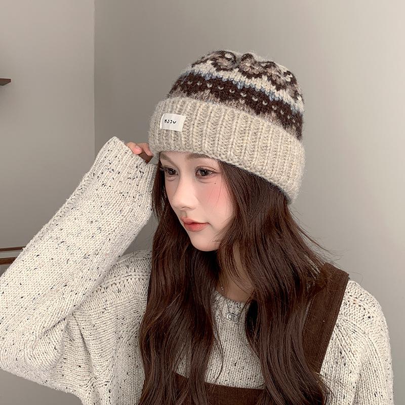 New Fair Isle Style Knitted Hat for Women in Autumn and Winter Loose Large Head Circumference Cold Hat Warm Ear Protection Hat Revealing Face Wool Hat
