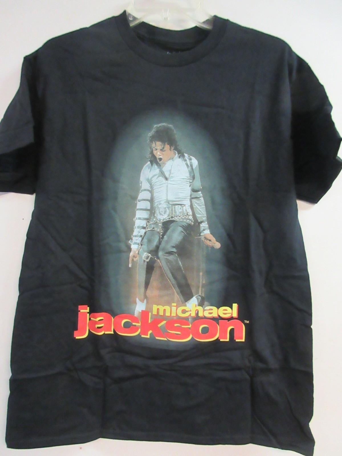 MICHAEL JACKSON OFFICIAL MERCH 2026 ON STAGE BAND CONCERT MUSIC T- MEDIUM Unisex T-Shirt XXXXL