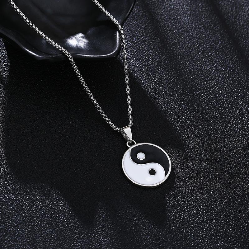 Creative Tai Chi Bagua Compass Titanium Steel Stainless Steel Necklace Bouncing Tide Accessories Pendant Sweater Chain Jewelry Chain