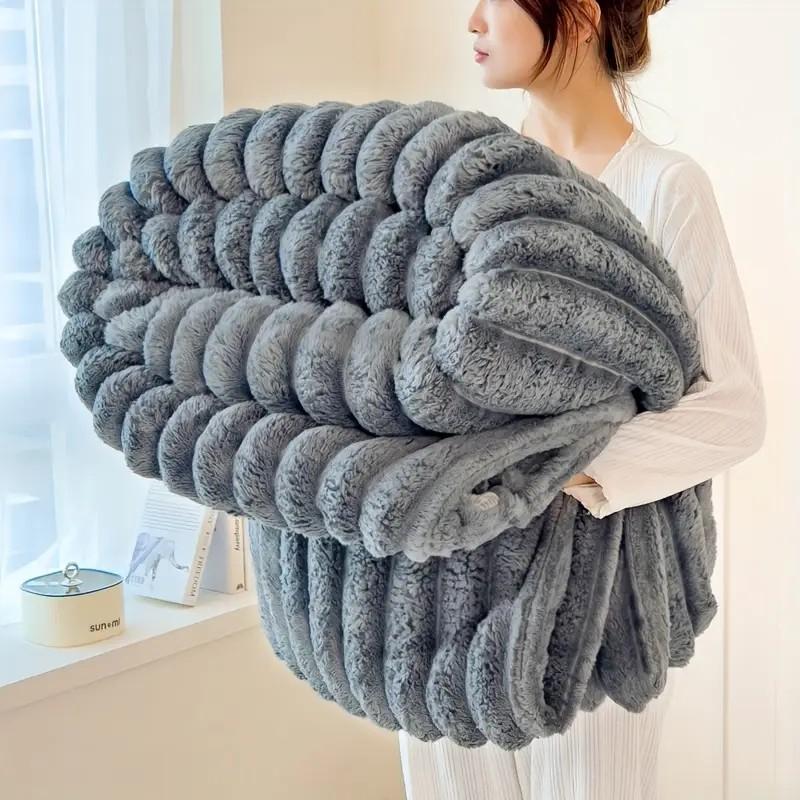 1Pc Deluxe 3D Double-Sided Faux Rabbit Fur Blanket - Cozy, Warm, And Lightweight For Home, Office, Camping, Or Sofa