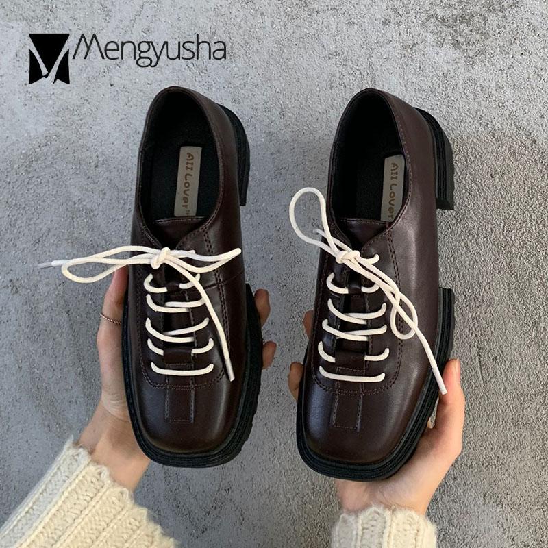 Модные туфли-оксфорды на шнуровке для женщин — фото 4