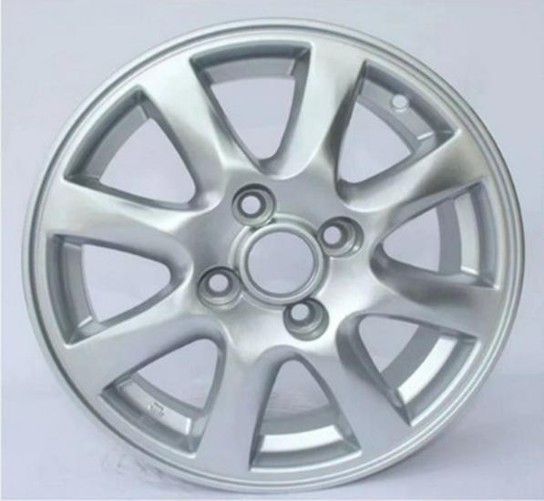 Compatible with March, Livina, Sunny: 14, 15, 16-inch aluminum alloy rims, tires, and spares.