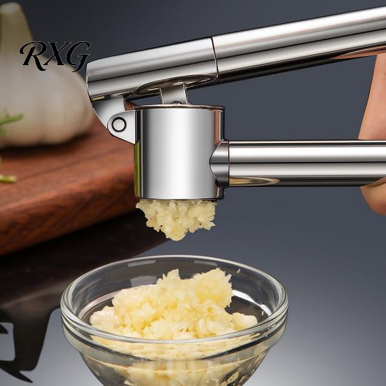Dishwasher Safe Garlic Masher Stainless Steel Presser, Effortless Extended Handle Ginger Easy Clean Press Masher, Squeeze Manual Mincer for Kitchen