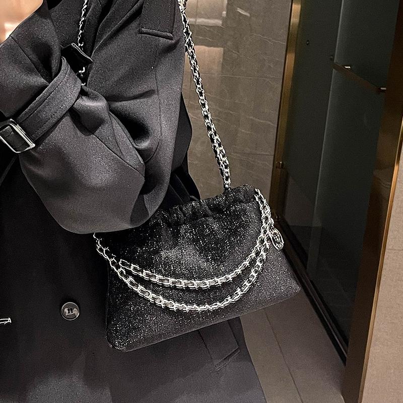 Женские черные модные сумки через плечо — фото 3