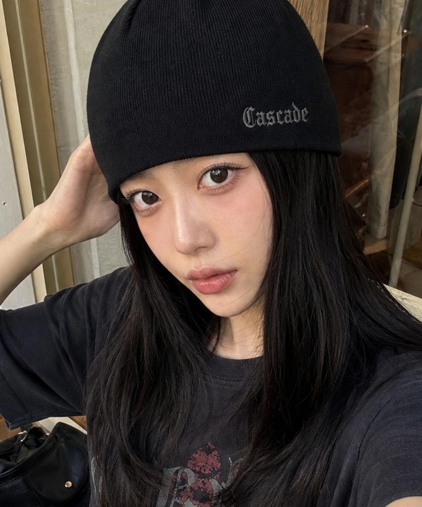 IDWS Cascade Maxi Beanie Black