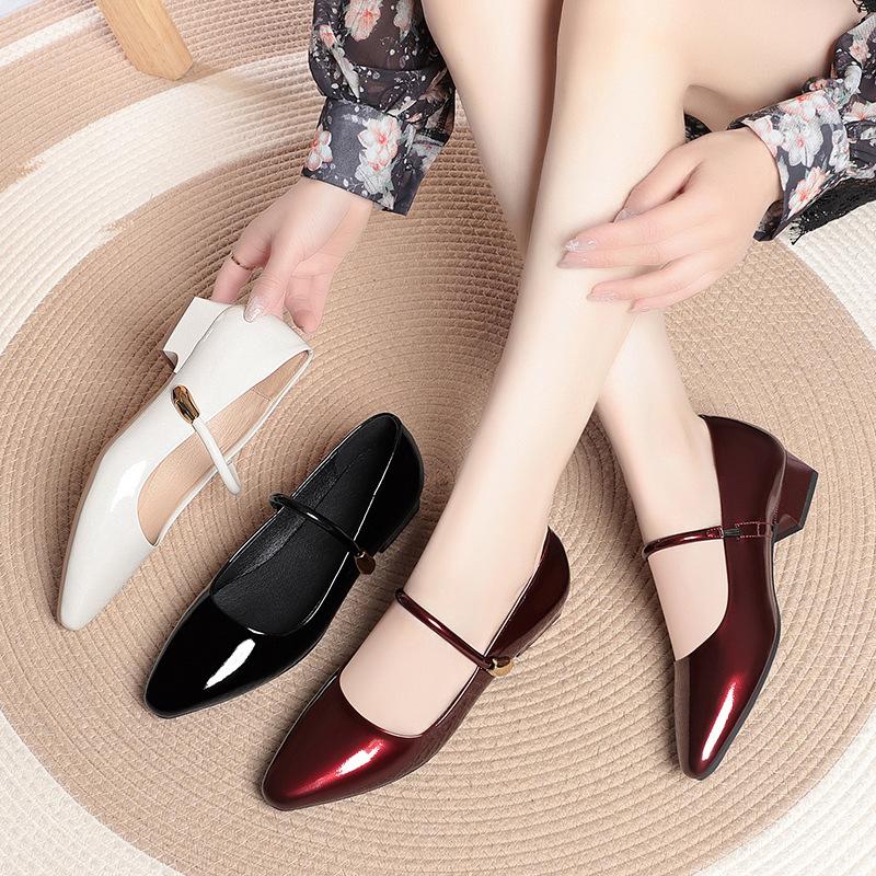 Patent Leather Pointed-toe Mary Jane Shoes, Women's Low-cut Shoes with A Single Buckle, Retro Style, Spring and Summer Single Shoes
