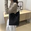 Niche Design Fashionable Bucket Bag Student Commuter Autumn Bag Women's 2025 New Bucket Bag Shoulder Messenger Bag