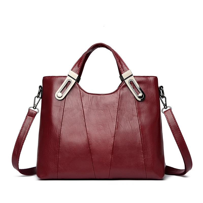 A Fashionable Large-capacity Handbag for Middle-aged Mothers and A Simple Single-shoulder Crossbody Bag