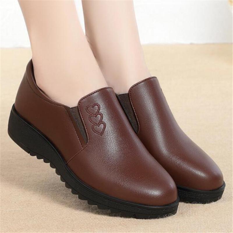 Spring Soft Soled Mother Wedges Single Shoes Quality Leather Non-slip Casual Comfort Middle-aged Ladies Flat Shoes Ladies Shoes