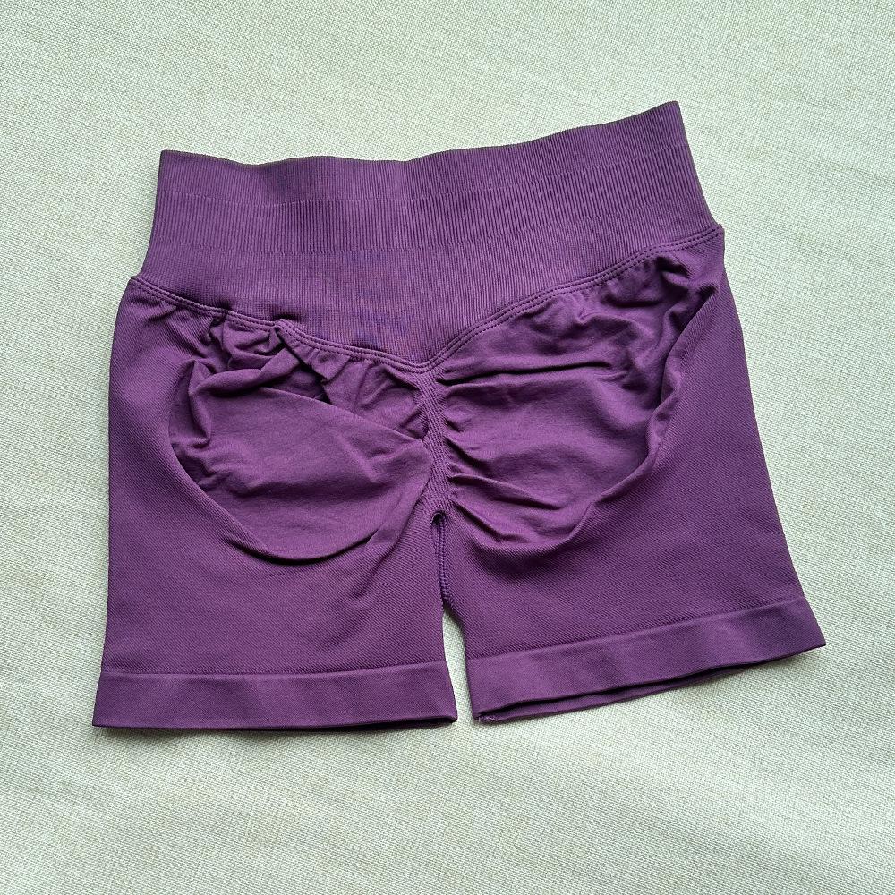 Pantalones Cortos de Yoga DF: 50 Colores, Cintura Original Fruncida de Tres Secciones, Levanta Glúteos, Tiro Bajo, Pantalones de Fitness sin Costuras de Tres Puntos