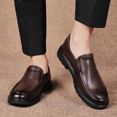 Breathable Non-slip Casual Men's Shoes Middle-aged Popular Wide-soled Shoes Thick-soled Kitchen Leather Shoes