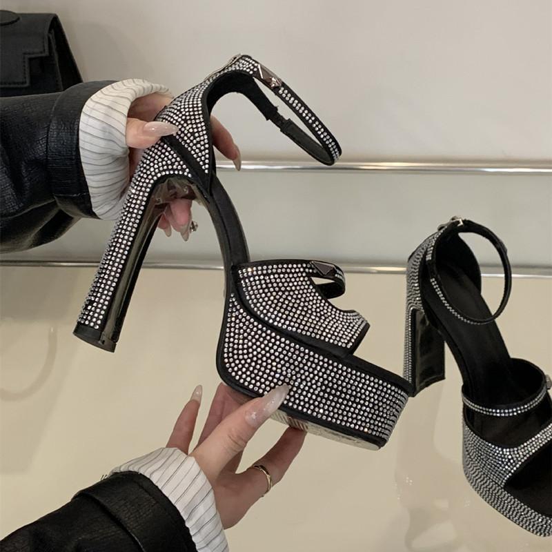 Fashion Star style Luxury Rhinestones Platform Wedges Women Gladiator Sandals Fashion Square toe High heels Summer Party Shoes Sandals