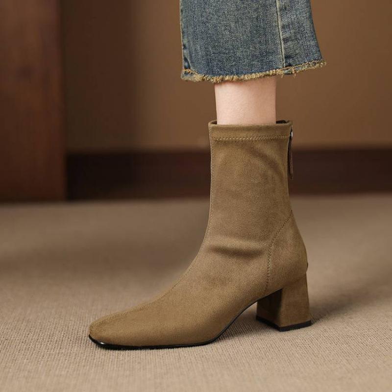 Autumn and Winter Square Head Medium Heel Martin Boots Leather Elastic Fleece Rear Zipper New Low Boots Square Heel Large Size Short Boots Women
