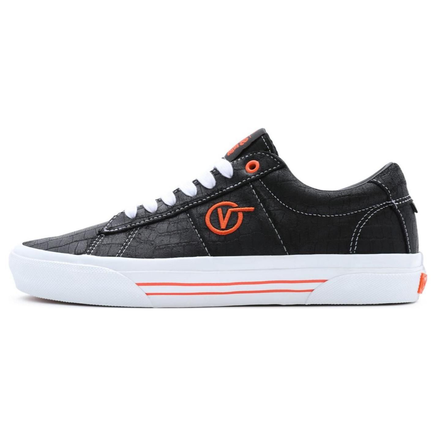 

Кроссовки унисекс Vans Sci-Fi Fantasy x Skate Sid VCU 90s Digital Tech черные VN0005V5BLK 42.5