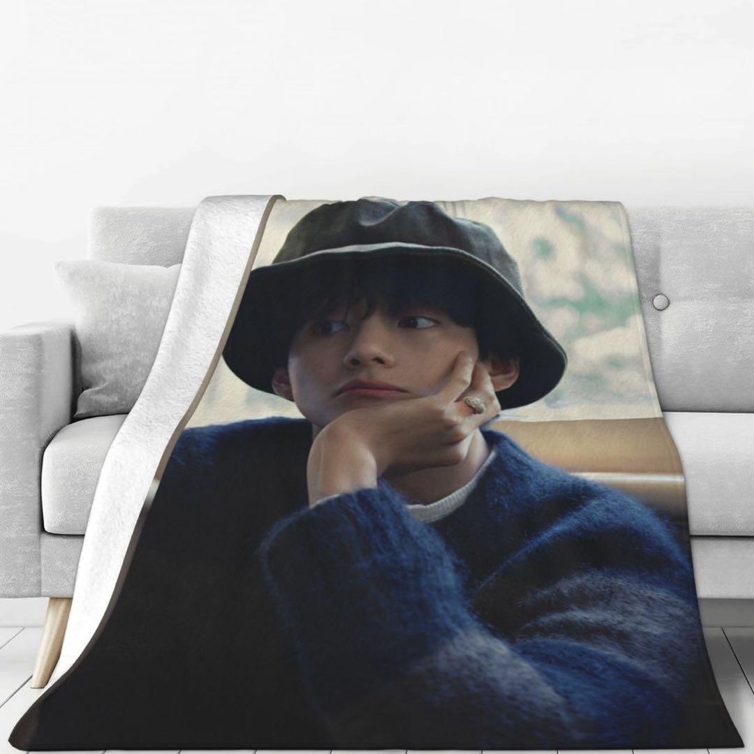 

[USED] BTS Blanket VOGUE Taehyung V V