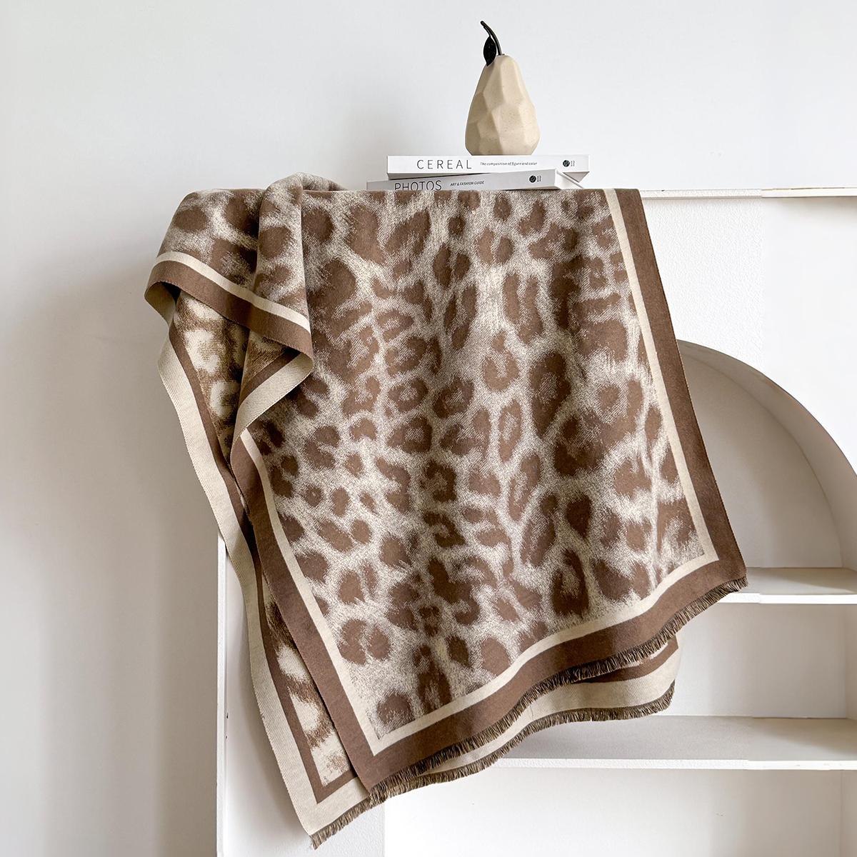 

Новая элегантность Двусторонний шарф с леопардовым принтом Теплая шаль-пашмина с бахромой Осень и зима Уличный Холодостойкий Ветрозащитный Плед