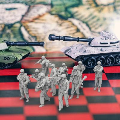 10x Modèles Miniatures Figurines 1/72 Résine Non Peintes Hommes Ensemble de Jeu Jouets Dioramas pour Scène