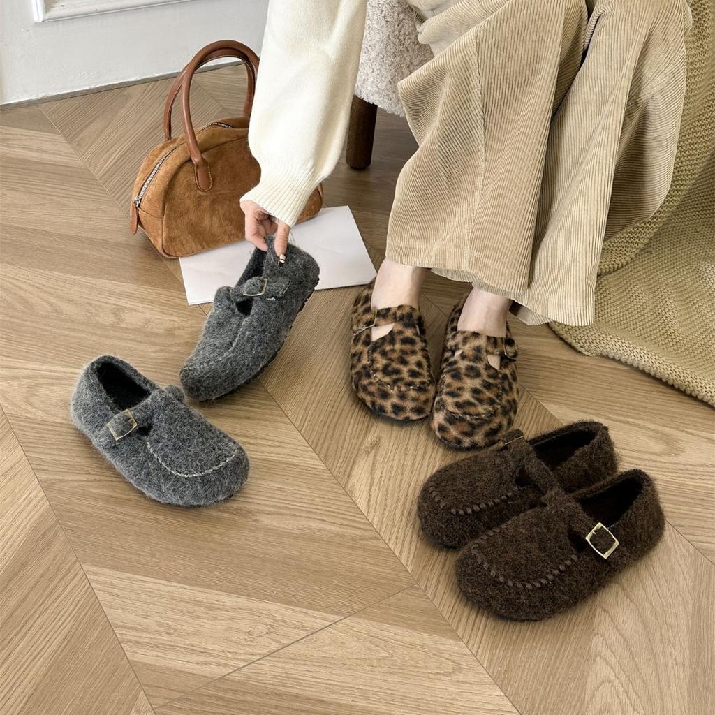 2025 Autumn and Winter New Round Head Belt Buckle Velvet Thick-soled Fringed Soft-soled Warm Women's Single Shoes