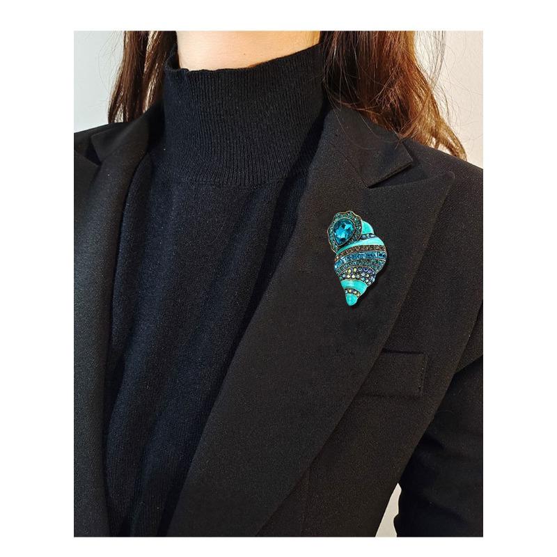 Conch brooch, oil dripping diamond retro artistic high-end brooch, accessories, clothing coat buttons