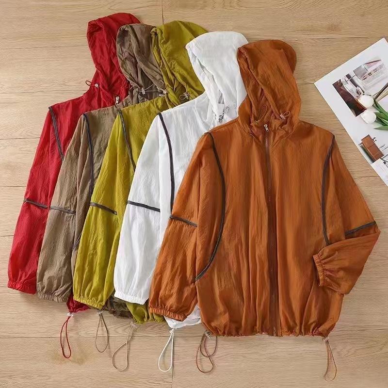 Thin Patchwork Sun Protection Clothing for Women's Summer Loose Fit Jacket Fashionable Color Blocking Long Sleeved Sun Protection Suit Large Size