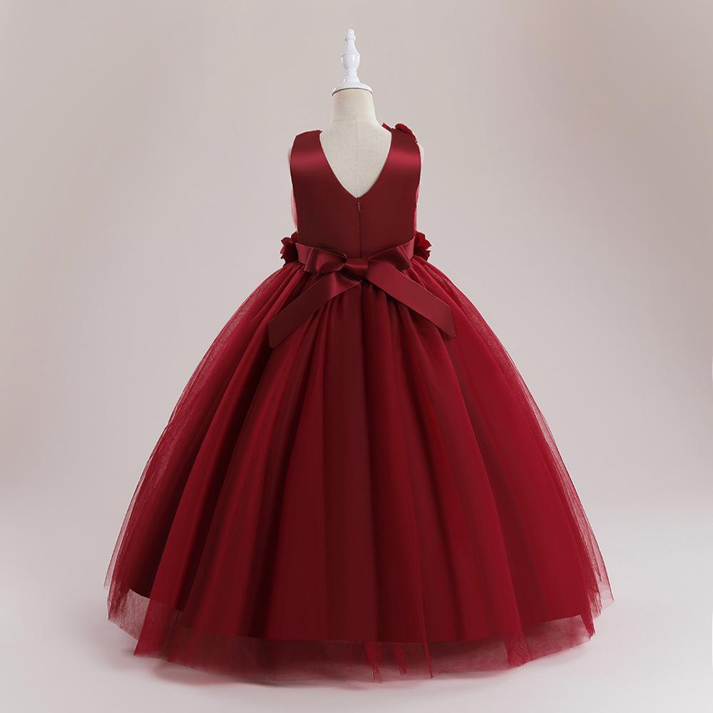 2024 Spring Collection: Princess Evening Dress with 3D Appliques and Tulle Skirt