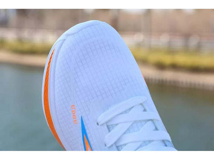 Pánské prodyšné síťované protiskluzové běžecké boty 2025 - Měkká podrážka, Tlumící nárazy, Ultralehká neformální sportovní obuv pro teenagery