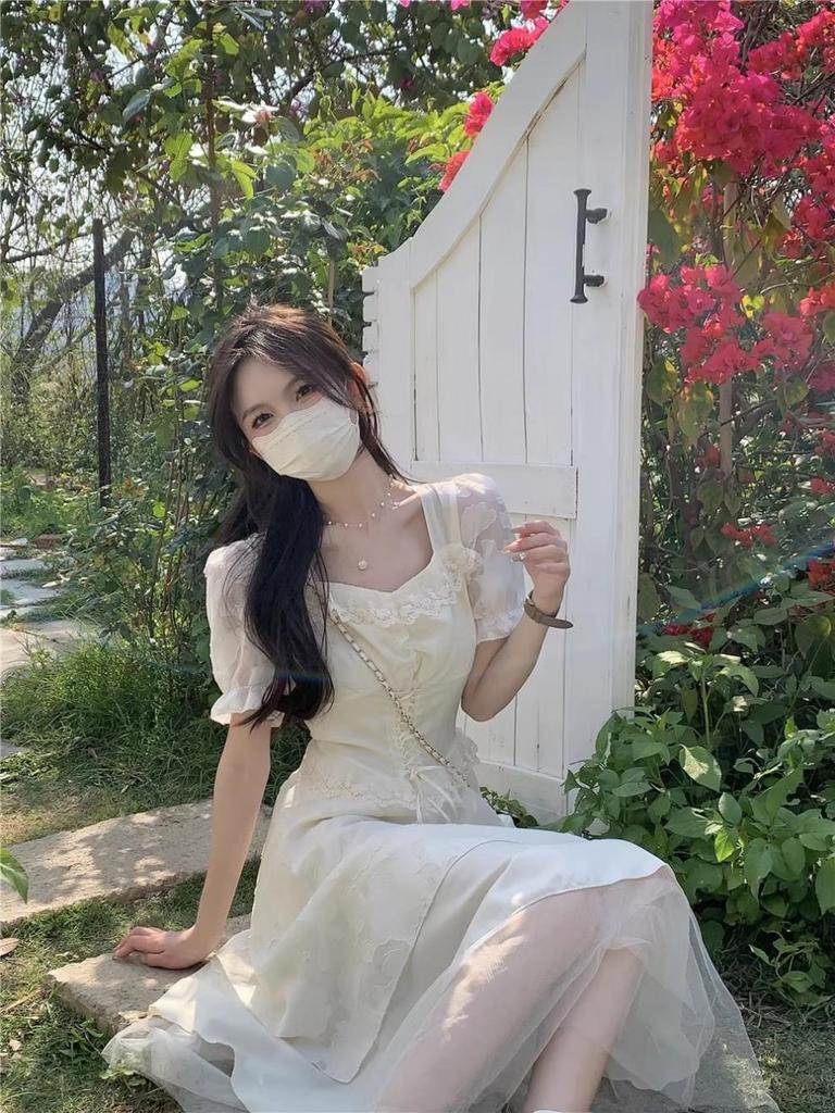 Summer French-Inspired Short-Sleeved Dress: Waist-Slimming, Tea-Length, Sweet Long Skirt