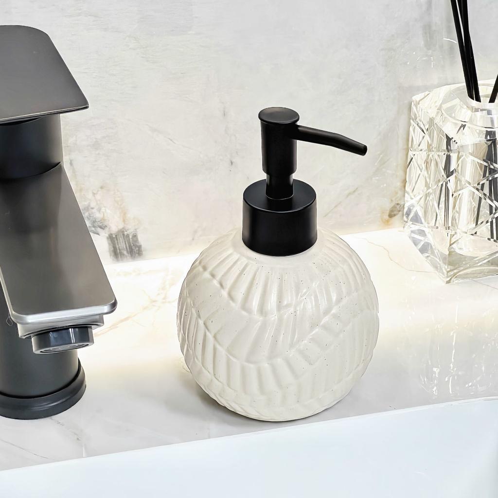 Nordic Ceramic Liquid Soap Dispenser Creativity Soap Dispensers Bathroom Dispenser for Liquid Soap Bathroom Accessories