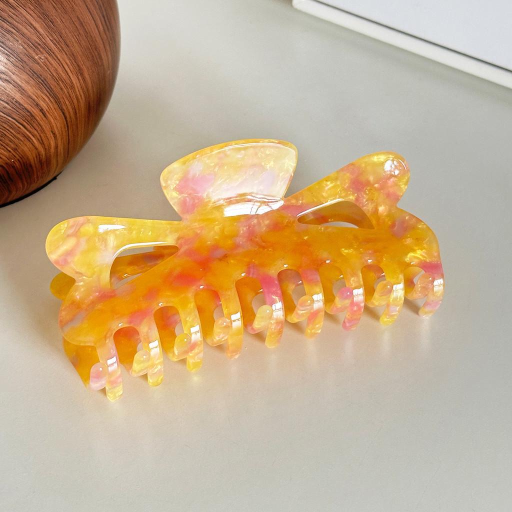 Schicke Große Blumenmuster-Haarkralle mit Herzdesign für Trendigen Alltagsgebrauch