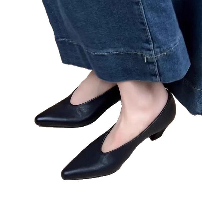 Retro Commuter Temperament High Heels Women's Summer 2025 One-pedal Simple Leather Shallow Mouth Grandma Shoes Black Single Shoes