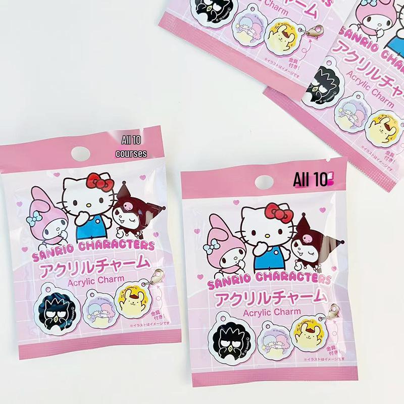 Sanrio Kitty Japoński Ekskluzywny Akrylowy Breloczek i Odznaka z Brokatem Pudełko Niespodzianka