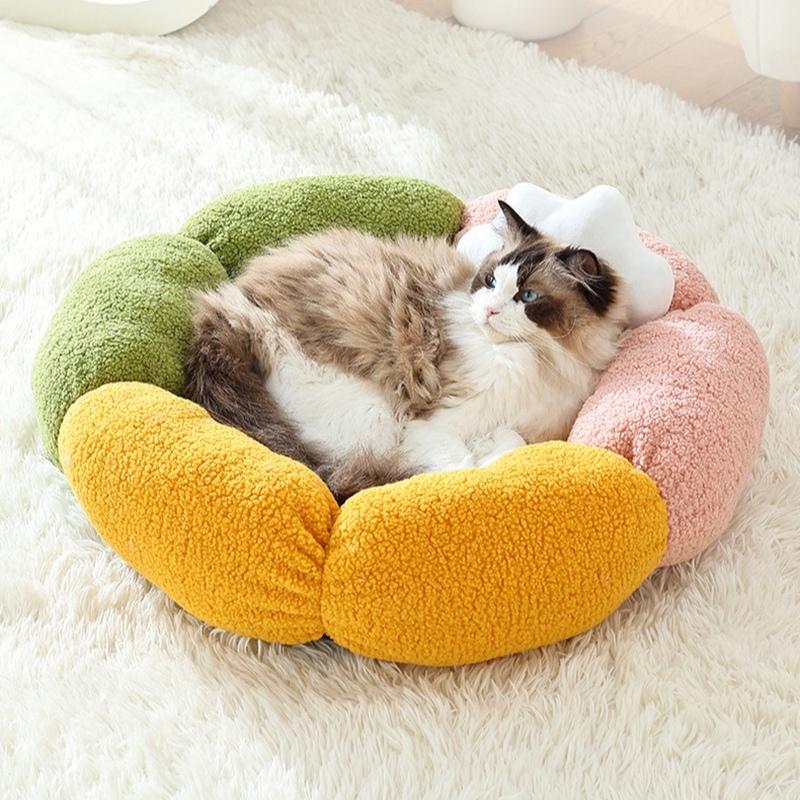 Warm Enclosed Pet House Flower Shape Cat Bed for Indoor Cats Cozy Winter Dog Cushion Soft Plush Comfortable Pet Nest for Small Animals