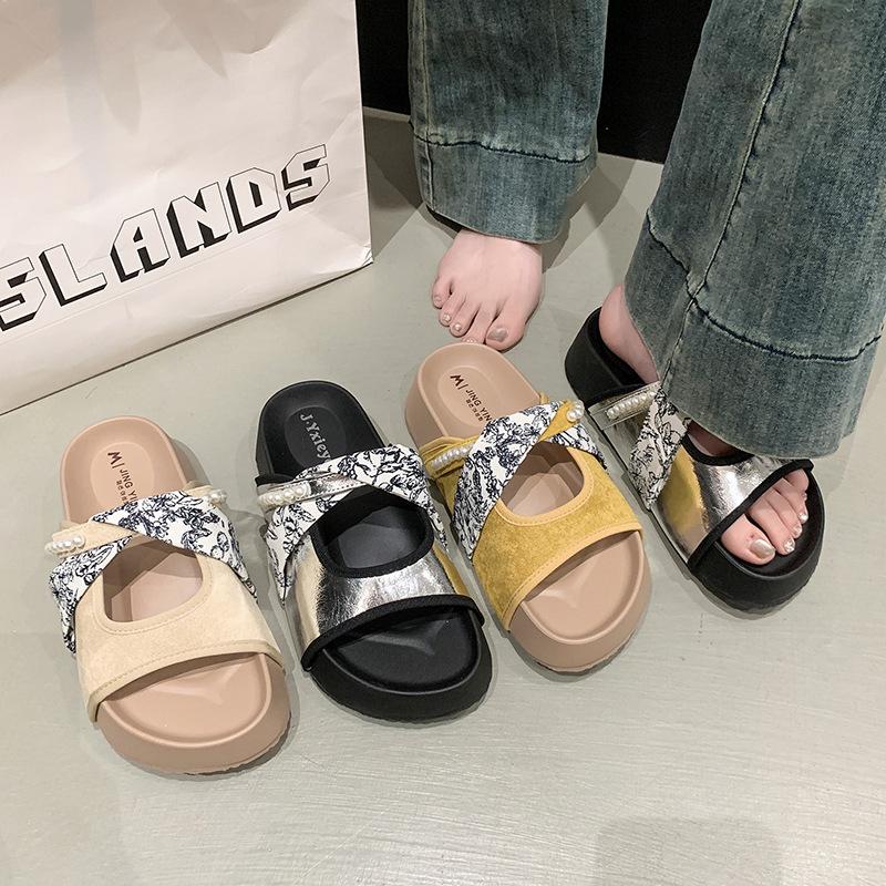 Flat Single Shoes Women's 2025 New Spring and Autumn Versatile Fashion Evening Breeze Round Head Shallow Mouth Mary Jane Grandma Shoes Half Drag