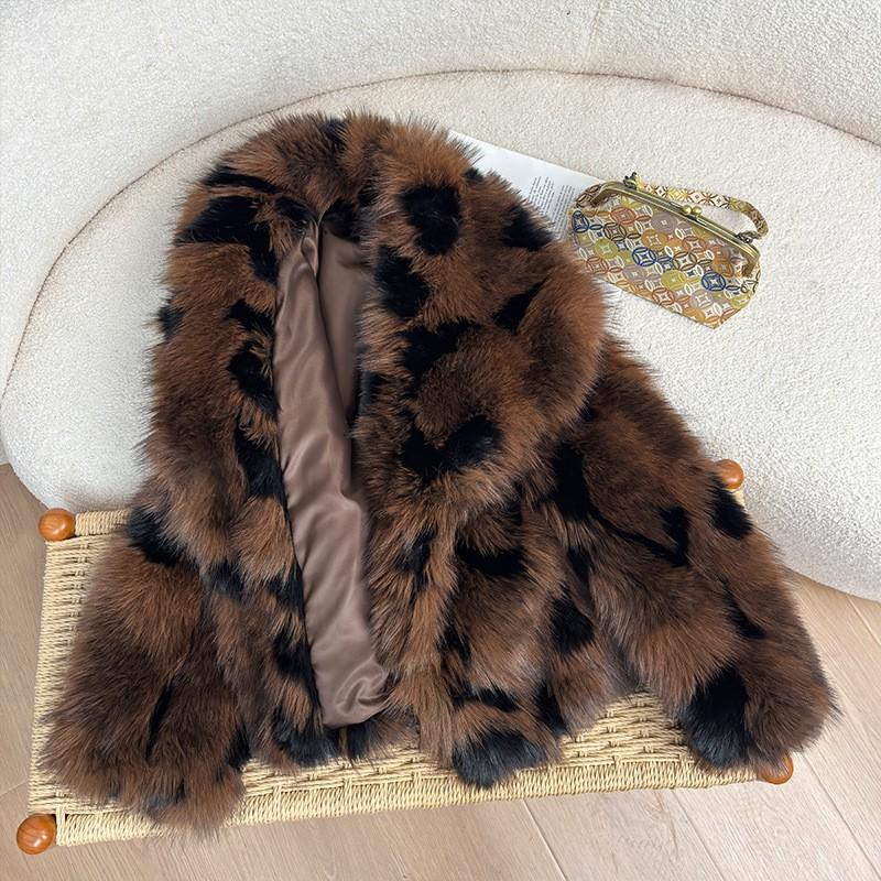 Womens Faux Fur Coat Blogger Favorite Versatile Vintage Style Fall 2025 Regular Sleeves Collared No Hood With Trim