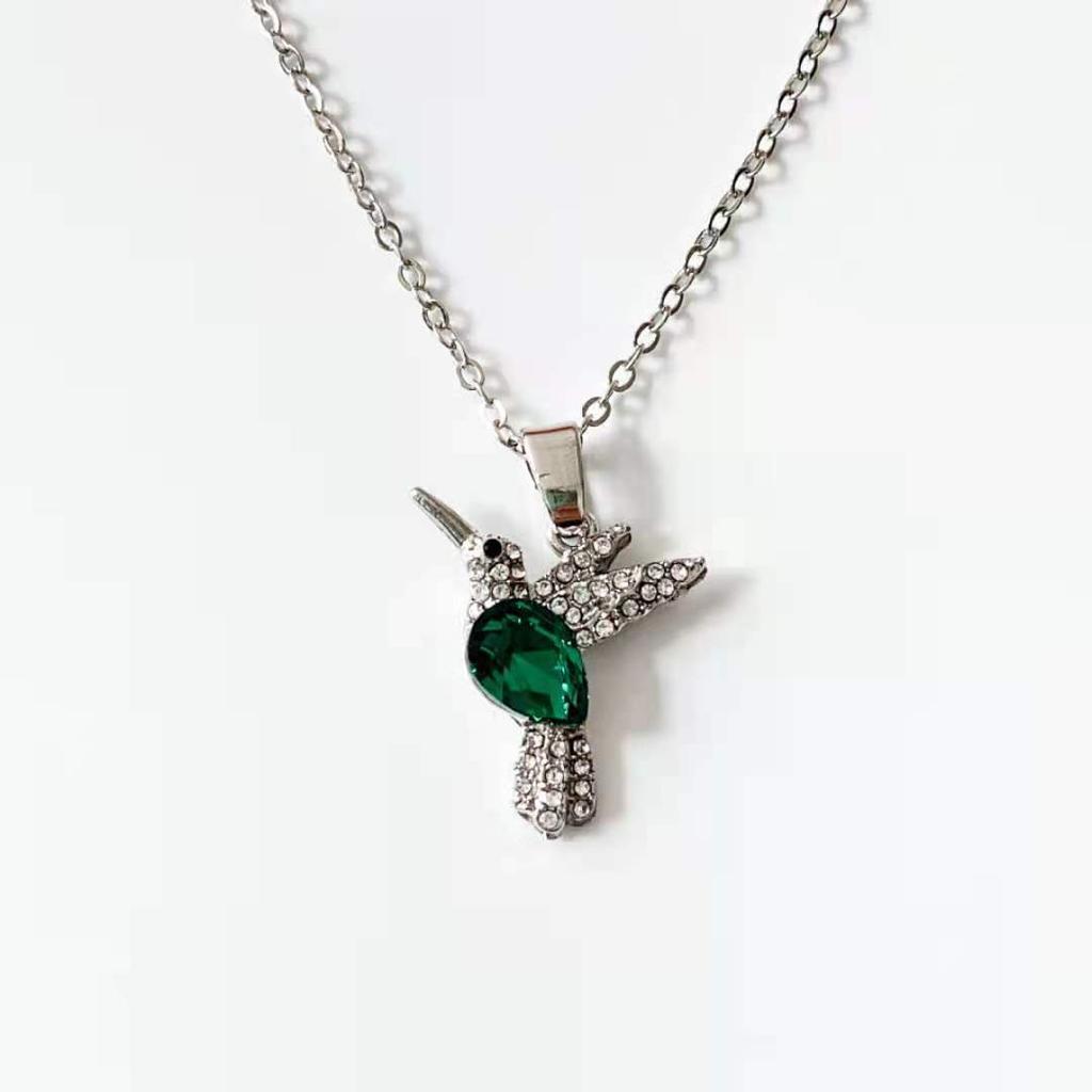 Collana Pendente Colibrì di Cristallo alla Moda Collana Girocollo Animale Scintillante di Zircone Raffinato per Donne Gioielli di Tendenza per Feste Regali