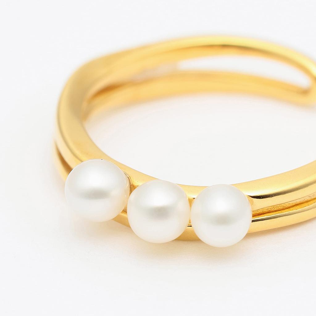 ESTELLE [Official] Women's Silver Yellow Gold Plated Ear Cuff with June Birthstone Freshwater Pearl (Single) 0291-0476-0019-0000