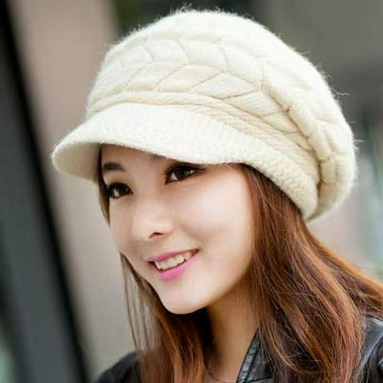 Women's Korean Style Ear Protection Woolen Beret: Fashionable, Warm, Versatile, Plus Velvet & Thick Knitted for Autumn/Winter.