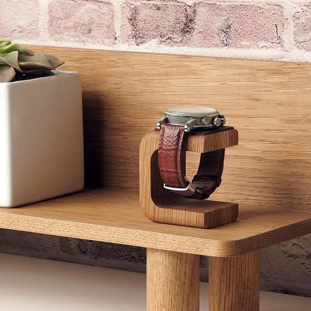 Stojan na hodinky z masivního dřeva Robustní držák na hodinky z masivního dřeva pro osobní i komerční použití