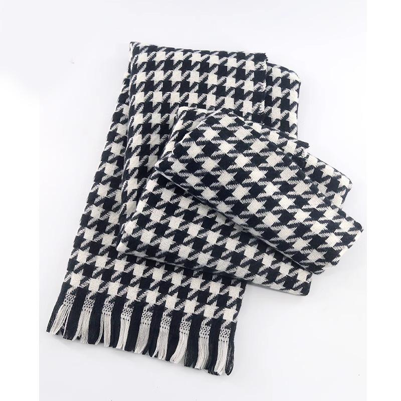 Autumn and winter plaid scarf women's winter high-end sense new versatile warm couple scarf shawl Korean explosion