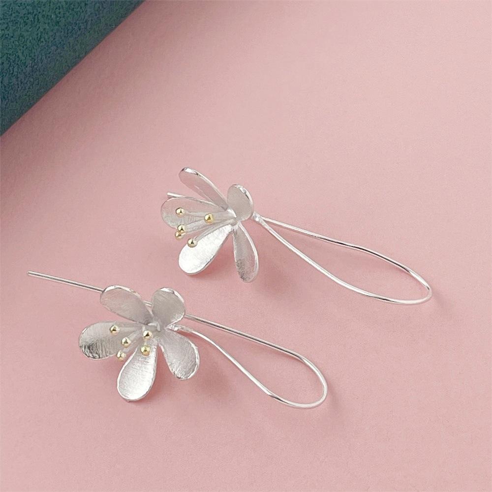 

Серьга из серебра 925 пробы, объемный цветок, тычинка, женская мода, простая, для вечеринки по случаю дня рождения, свадьбы, юбилея, ювелирный подарок серебряный