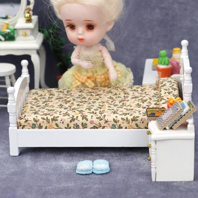 1:12 Dollhouse Floral Pastoral Single Bed Miniature Toy