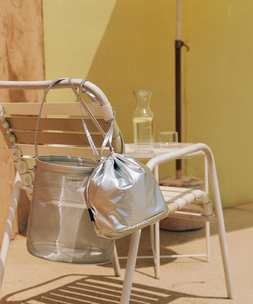 Moremorr Onde Bag Mesh Bag Silver