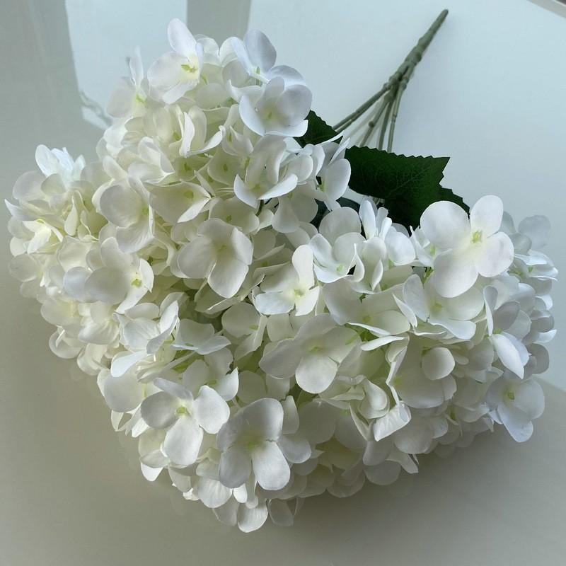 Hydrangea Flower Bouquet With Embroidered Ball Handles For Wedding And Hotel Decor
