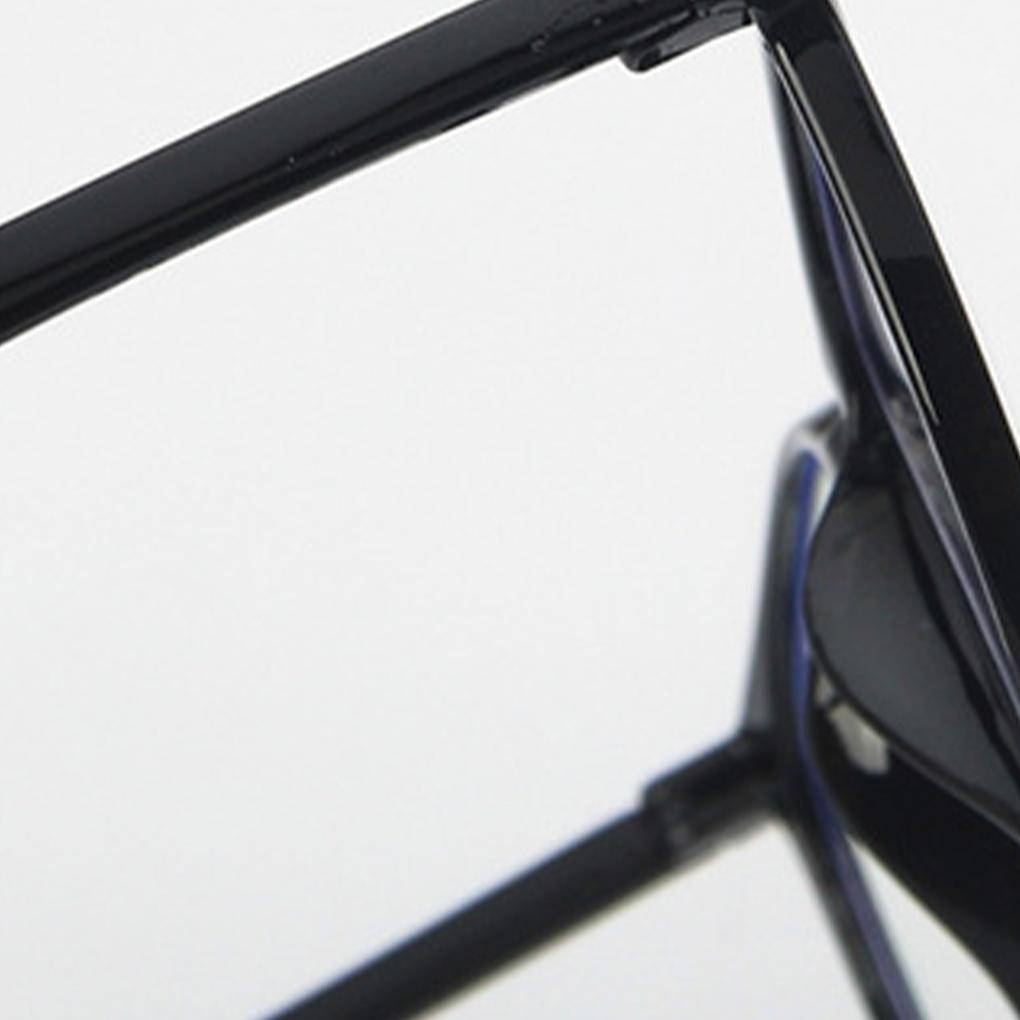 Leichter Rahmen Modische Brillen für Komfort Leichte Brillen Lichtblockierende Brillen